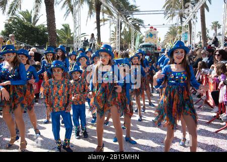 SITGES BARCELONA 2020/ CARNAVAL DE SITGES RÚA INFANTIL 23/02/200 Foto Stock