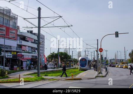 Street scene del centro di Glyfada Atene Attica Grecia Foto Stock