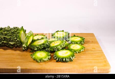 Una bella zucca verde amara con buona texture Foto Stock