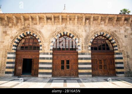 Adana, Turchia - 27 Giugno 2019: Complesso Ramazanoglu Kulliyesi Ad Adana Turchia. Foto Stock