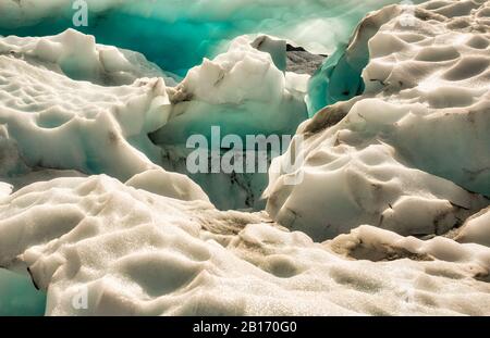 Un'esperienza da sogno di un giro in elicottero fino alla superficie di uno dei migliori ghiacciai di ghiaccio e di un'escursione in elicottero sulle Alpi meridionali del Monte Tasman Foto Stock