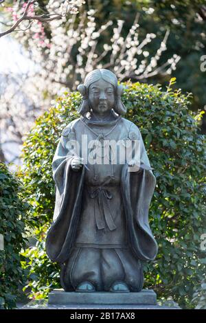 Statua di Sugawara Michizane in cinque anni, Kameido Tenjinsha Ume Festival, Koto-Ku, Tokyo, Giappone Foto Stock