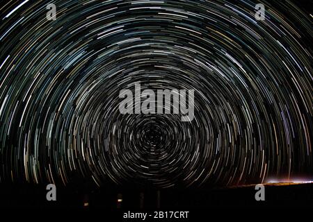 Star Trail Intorno A Polaris Foto Stock