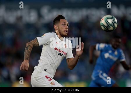 Getafe, Spagna. 23rd Feb, 2020. Getafe, Spagna; 23/02/2020.- Calcio di calcio della Liga partita spagnola 25 2019-2020, Getafe FC contro Siviglia tenuto al Colosseo Alfonso Perez, a Getafe, Madrid. Sevilla Giocatore Lucas Ocampos. Punteggio finale 0-3 vincitore Sevilla. Lucas Ocampos, Fernando Reges e Jukes Konude segnano gli obiettivi. Credit: Juan Carlos Rojas/Picture Alliance | Usage Worldwide/Dpa/Alamy Live News Foto Stock