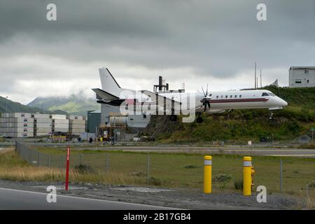 Saab-SCANIA 2000 atterrando a Dutch Harbor, Alaska Foto Stock