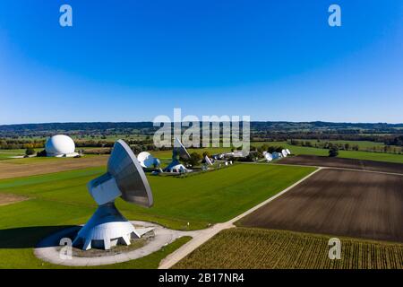 Deutschland, Bayern, Große Parabolantennen Der Erdfunkstelle Raisting Foto Stock