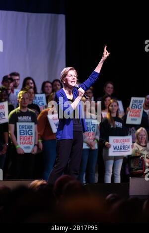 Denver, Stati Uniti. 23rd Feb, 2020. Elizabeth Warren parla ai sostenitori della sua campagna al Fillmore Auditorium di Denver, Colorado. Credito: Il Photo Access/Alamy Live News Foto Stock