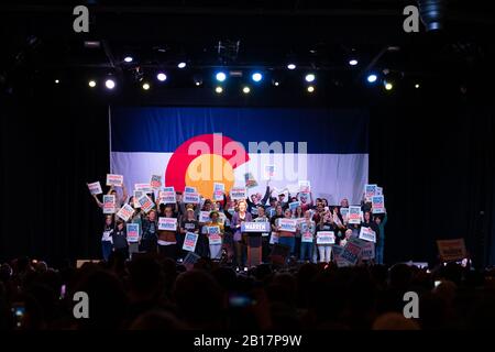 Denver, Stati Uniti. 23rd Feb, 2020. Elizabeth Warren parla ai sostenitori della sua campagna al Fillmore Auditorium di Denver, Colorado. Credito: Il Photo Access/Alamy Live News Foto Stock