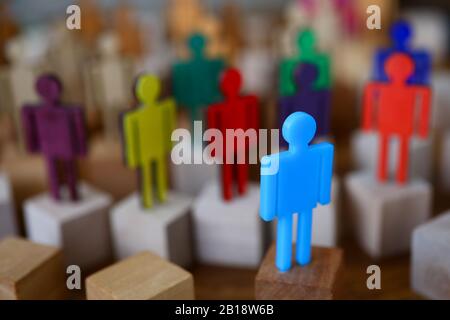 Riunioni di lavoro di gruppo in team con silhouette multicolore Foto Stock