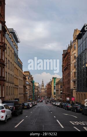 Glasgow, Scotland/UK, 29 giugno 2019: La vista a livello della strada da W. George Street verso St. George's Tron Church, la Chiesa di Scozia, situato in Foto Stock