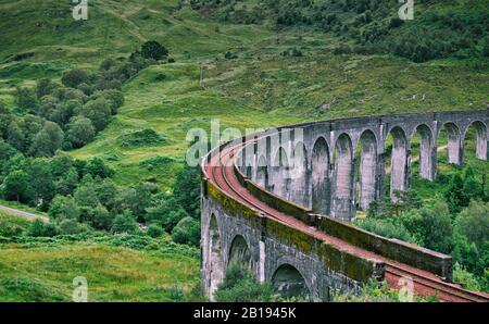 Viadotto di Glenfinnan, reso famoso dai film di Harry Potter, Glenfinnan, Inverness-shire, Scozia Foto Stock