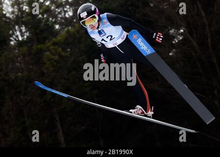 Ljubno, Slovenia. 23rd Feb, 2020. Natasha Bodnarchuk del Canada compete durante il FIS Ski Jumping World Cup Ljubno 2020 23 febbraio 2020 a Ljubno, Slovenia. (Foto Di Rok Rakun/Pacific Press) Credito: Pacific Press Agency/Alamy Live News Foto Stock