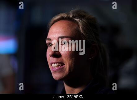 Il calciatore inglese Jordan Nobbs viene intervistato durante la UEFA Women's Euro 2021 500 giorni per partecipare all'evento mediatico al Wembley Stadium di Londra. Foto Stock