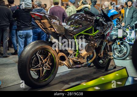 Toronto, Canada. 22nd Feb, 2020. Il Toronto Motorcycle Show 2020 è il più grande spettacolo di costruttori in Ontario, con una vasta gamma ed emozionante linea di espositori che celebra lo stile di vita del motociclo. (Foto Di Hadrielle Lumanog/Pacific Press) Credito: Pacific Press Agency/Alamy Live News Foto Stock