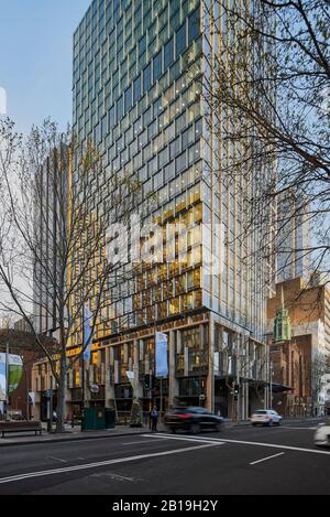 Vista Da Macquarie Street. Sixty Martin Place, Sydney, Australia. Architetto: Hassell, 2019. Foto Stock