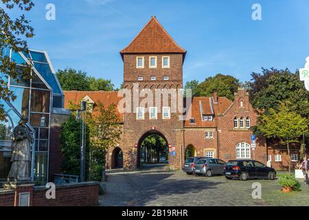 Historisches Stadttor Walkenbrückentor a Coesfeld, Nordrhein-Westfalen, Deutschland | porta storica della città Walkenbrueckentor a Coesfeld, Nord Rh Foto Stock