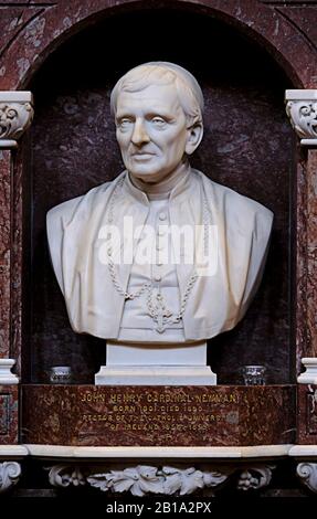 Cardinale Saint John Newman Marble Bust Trinity College Church Dublin Irelanda Foto Stock