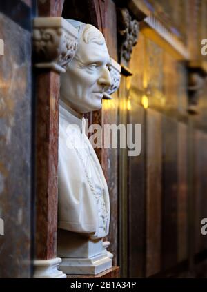 Cardinale Saint John Newman Marble Bust Trinity College Church Dublin Irlanda Foto Stock