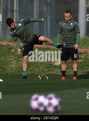 Napoli, Italia. 24th Febbraio 2020; Centro Di Formazione Castelvolturno, Napoli, Campania, Italia; Uefa Champions League Football, Napoli Vs Barcellona, Formazione Napoli; Diego Demme Di Napoli Credit: Action Plus Sports Images/Alamy Live News Foto Stock