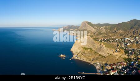 Vista aerea della fortezza genovese in Sudak Foto Stock