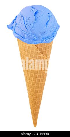 gelato al mirtillo nel cono su sfondo bianco con. Foto Stock