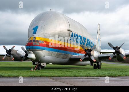 L'aeromobile Aero Spacelines Super Guppy per cargo di grande corpo all'aeroporto di Bruntingthorpe, Regno Unito. Foto Stock