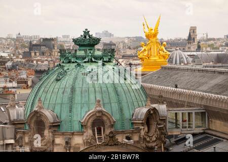 Parigi Opera House edificio dal tetto Galeries Lafayette Parigi Francia Foto Stock