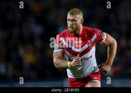 22nd Febbraio 2020, Totally Wicked Stadium, St Helens, Inghilterra; World Club Challenge, Saint Helens / Sydney Roosters : Luke Thompson (10) Di St Helens Durante Il Gioco Foto Stock