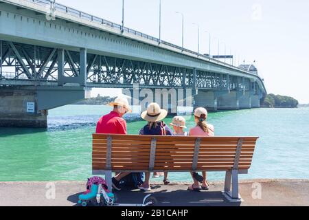 Auckland Harbour Bridge Vista Da Westhaven Marina, Westhaven, Auckland, Auckland Regione, Nuova Zelanda Foto Stock