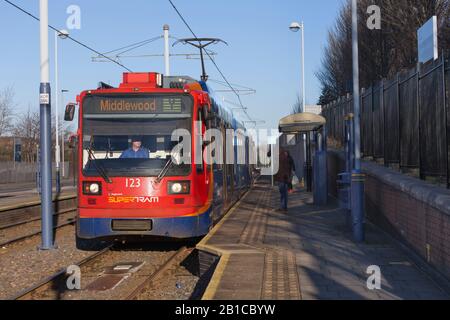 Stagecoach super tram 123 alla fermata Woodbourn Road del tram, Sheffield, Regno Unito Foto Stock