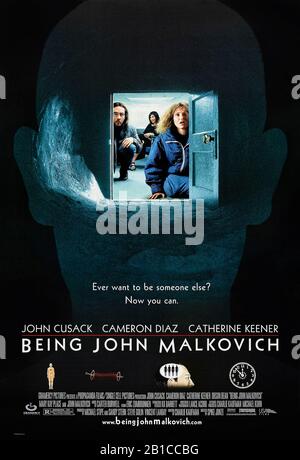 Essendo John Malkovich (1999) diretto da Spike Jonze e protagonista John Cusack, Cameron Diaz, Catherine Keener e John Malkovich. Commedia bizzarra in cui un burattinaio scopre un portale segreto nella testa di John Malkovich. Foto Stock