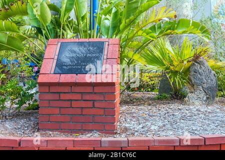 Targa In Onore di Raymond Burr. Bailey-Matthews National Shell Museum.Sanibel Island. Florida. STATI UNITI. Raymond Burr è ampiamente noto per la sua rappresentazione di Foto Stock