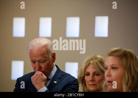 02202020 - Las Vegas, Nevada, USA: L'ex Vice Presidente e candidato democratico alla presidenza Joe Biden parla del suo piano di lotta contro la violenza delle armi, e la National Rifle Association durante la campagna elettorale a Las Vegas, mercoledì 20 febbraio 2020. I sopravvissuti alla violenza delle armi e i membri di Moms Demand Action, un gruppo di difesa contro la violenza delle armi, hanno aderito a Biden. Foto Stock