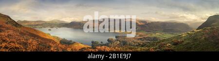 Vista da Catbells su Keswick e Derwent Water. Foto Stock