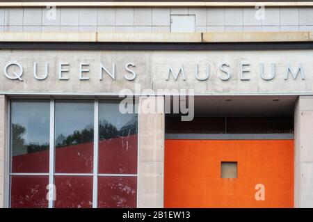 Il Queens Museum of Art, recentemente rinnovato, fu il New York City Pavilion nelle fiere del mondo del 1939 e del 1954. Queens Museum of Art a Flushing Mea Foto Stock