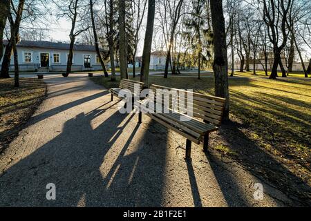 Due panchine a Vilnius techpark Foto Stock