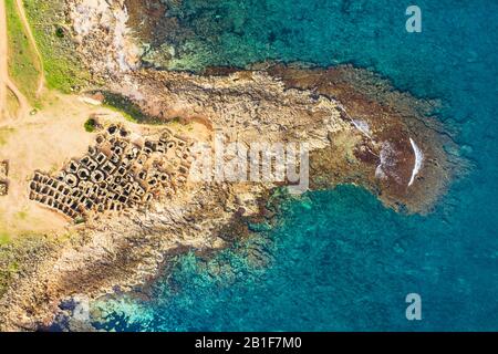 Necropoli di Son Real dall'alto, Punta des Fenicis nei pressi Di Can Picafort, immagine dei droni, Maiorca, Isole Baleari, Spagna Foto Stock