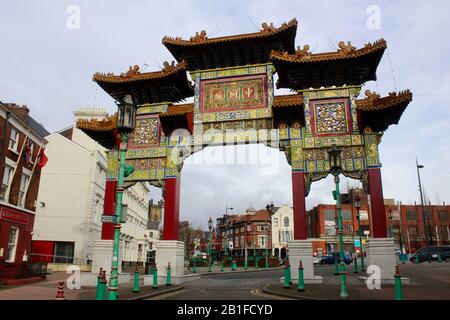 China Town gate nelson Street liverpool inghilterra Regno Unito Foto Stock