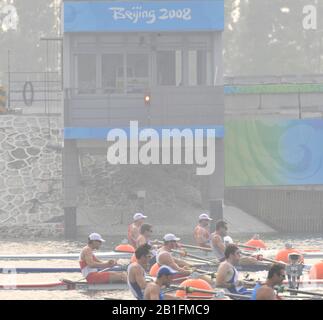 Shunyi, CINA. Inizio di un caldo della coppia maschile alla Regata olimpica 2008, Sabato, 09.08.2008 [credito obbligatorio: Peter SPURRIER, Intersport Images] Foto Stock