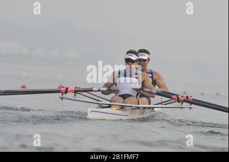 Shunyi, CINA. Inizio di un caldo di un calore del doppio Scul maschile, USA M2X Bow, , alla Regata olimpica 2008, Sabato, 09.08.2008 [Crediti obbligatori: Peter SPURRIER, Intersport Images] Foto Stock