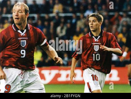 Michael OWEN e Alan Shearer in National Foto Stock