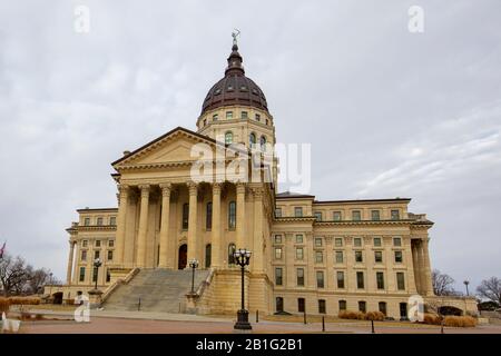 Il Campidoglio dello Stato del Kansas, situato a Topeka, è l'edificio che ospita i rami esecutivi e legislativi del governo per lo stato del Kansas degli Stati Uniti. Foto Stock