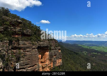 Una vista sulla Megalong Valley dal Monte Blackheath Foto Stock