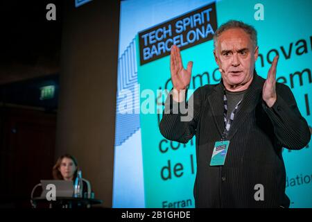 Ferran Adrià Acosta, fondatore del premiato ristorante El Bullí di Cala Montjoi durante la manifestazione. Primo giorno di Tech Spirit Barcelona, un congresso alternativo improvvisato al Mobile World Congress 2020 (MWC2020), che mira a raccogliere nuovi talenti, innovazione aziendale e sponsor per promuovere la creazione di nuove iniziative imprenditoriali. Foto Stock