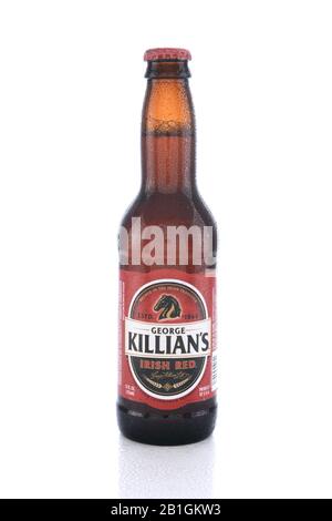 Irvine, California - 14 GIUGNO 2015: George Killians Irish Red. Il marchio è stato introdotto in America da Coors che ha acquistato i diritti da Pelforth Brewery. Foto Stock