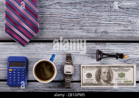 Calcolatrice e denaro. Foto Stock