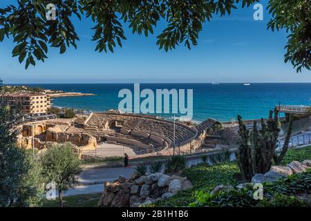 Vista sull'antico anfiteatro romano, Tarragona, Catalunya, Spagna Foto Stock