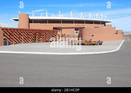 Facciata esterna del Teatro Crosby presso la casa dell'Opera di Santa Fe (OFS). L'edificio attuale è stato costruito Foto Stock