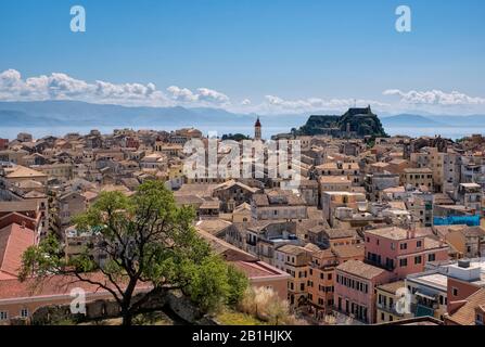 Vista sul tetto degli edifici Corfu città, Grecia, edifici, storia, strade, avventura, Mar Ionio, viaggi Foto Stock