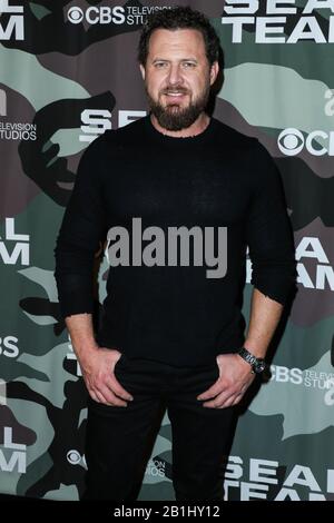 Hollywood, Stati Uniti. 25th Feb, 2020. Hollywood, LOS ANGELES, CALIFORNIA, Stati Uniti - 25 FEBBRAIO: L'attore AJ Buckley arriva alla Los Angeles Premiere Of CBS Television Studios' 'la squadra di SEAL' tenutasi presso l'ARCLIGHT Cinemas Hollywood il 25 febbraio 2020 a Hollywood, Los Angeles, California, Stati Uniti. (Foto Di Xavier Collin/Image Press Agency) Credit: Image Press Agency/Alamy Live News Foto Stock